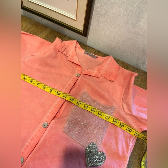 ANGELA MARA – CORAL SHIRT WITH GLITTER HEART size M - Picture 5 of 7